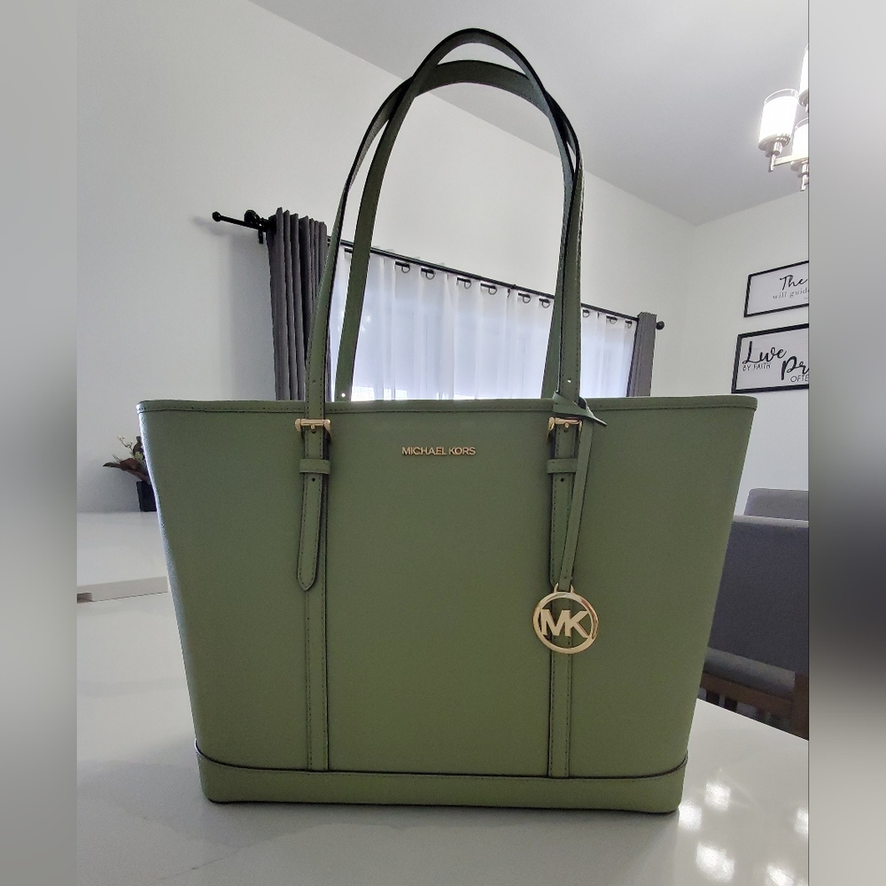 New Michael kors light sage, travel bag